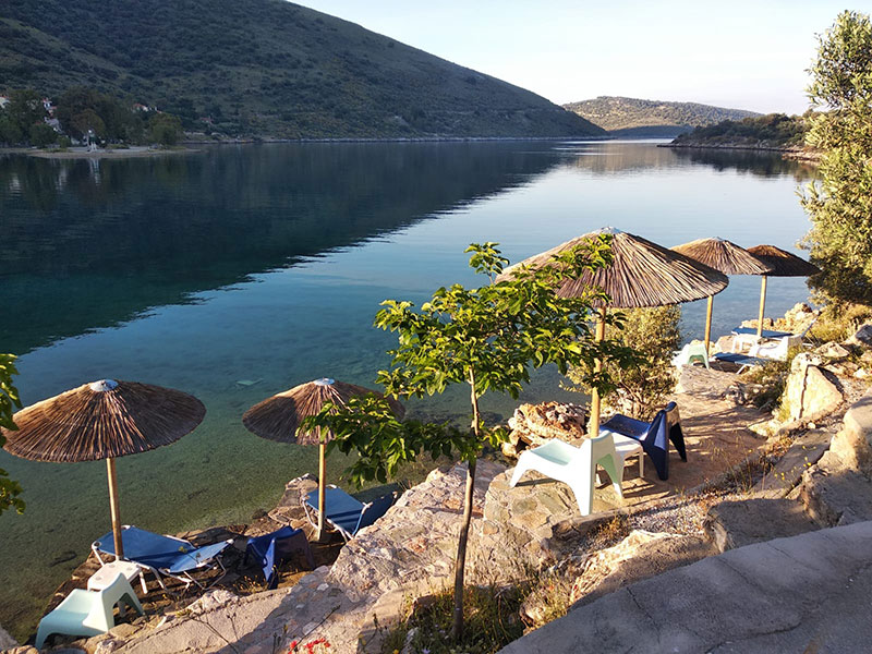 סדנת יוגה תרפיה עם איריס קליין ביוון